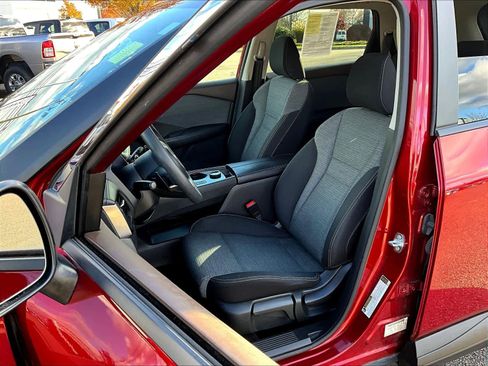 Used 2021 Nissan Rogue S image 10