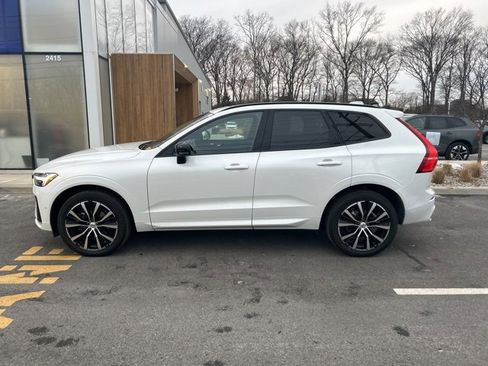 Certified 2025 Volvo XC60 B5 Plus image 2