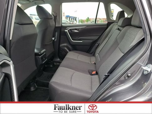 Certified 2021 Toyota RAV4 XLE AWD/4WD image 10