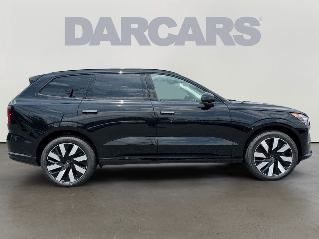 Certified 2025 Volvo EX90 Plus AWD/4WD image 5