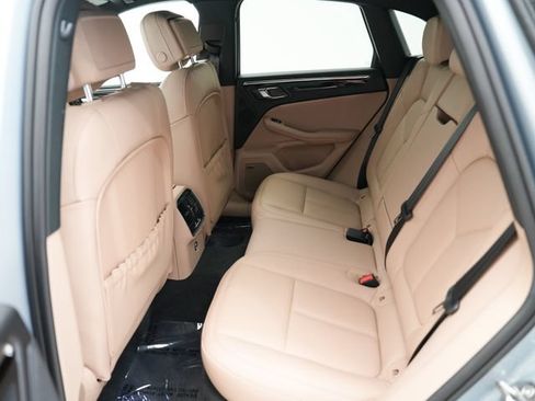 Certified 2026 Porsche Macan AWD/4WD image 28