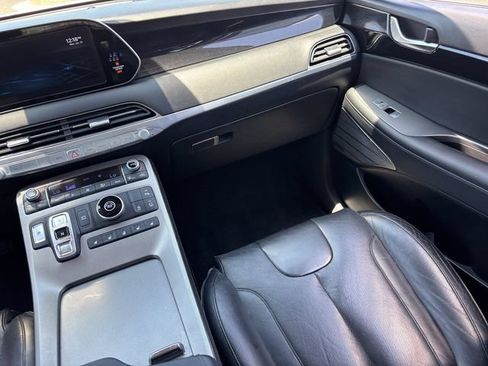 Used 2022 Hyundai Palisade Limited w/ Cargo Package FWD image 16