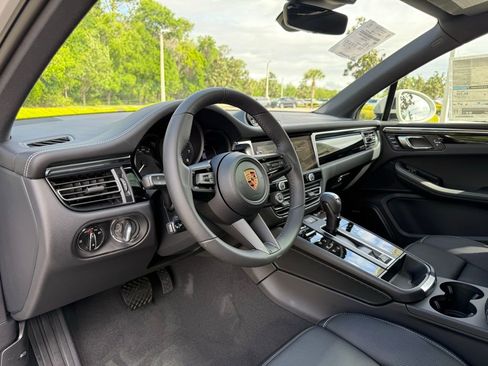 New 2026 Porsche Macan AWD/4WD image 4