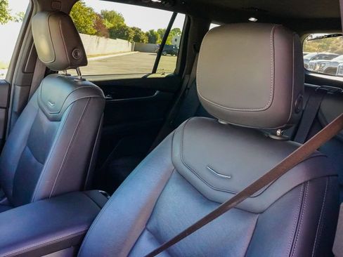 Used 2020 Cadillac XT6 Premium Luxury FWD image 14