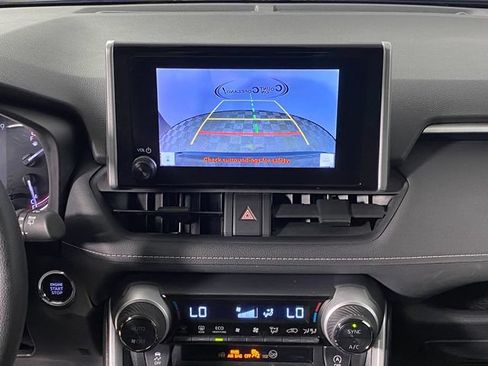 Used 2024 Toyota RAV4 XLE FWD image 15