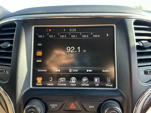 Used 2017 Jeep Grand Cherokee Laredo w/ Quick Order Package 23E image 18