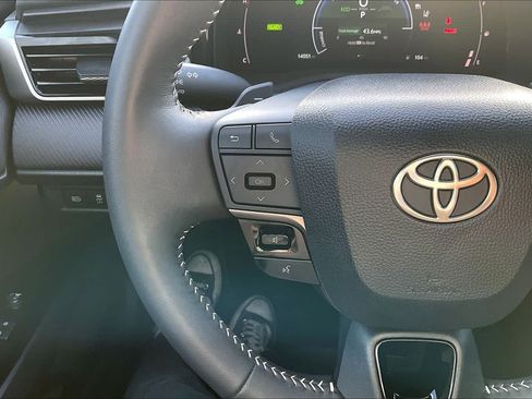 Used 2026 Toyota Camry SE w/ Convenience Package FWD image 23