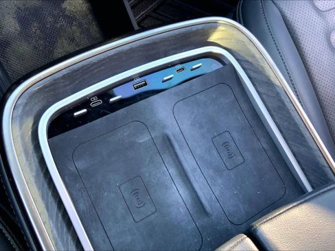 Used 2022 Rivian R1T Adventure image 31