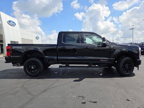 New 2026 Ford F350 Lariat w/ Black Appearance Package AWD/4WD image 21