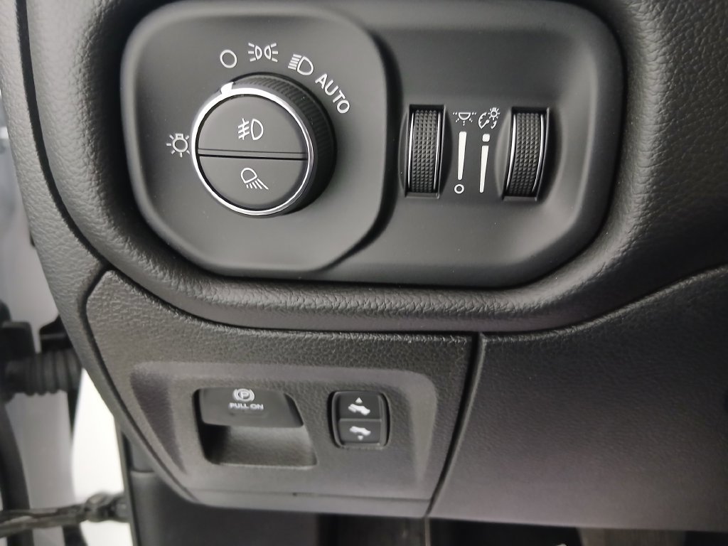 Used 2026 RAM 1500 Laramie w/ Sport Appearance Package AWD/4WD image 27