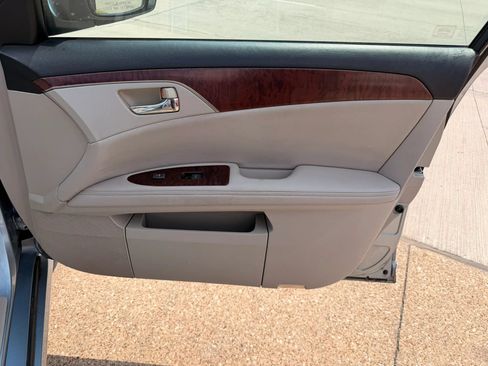 Used 2012 Toyota Avalon Limited FWD image 17