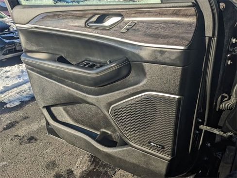 Certified 2022 Jeep Grand Cherokee Limited image 21