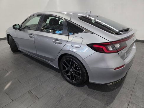 Used 2023 Honda Civic Sport Touring image 3