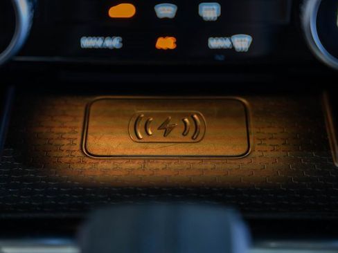 Used 2022 Jaguar F-PACE S image 22