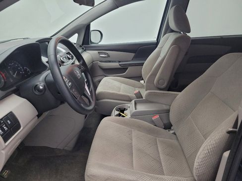 Used 2017 Honda Odyssey SE image 17