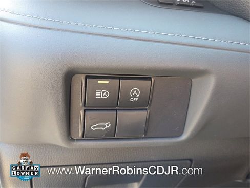 Used 2024 Toyota Highlander XSE image 31