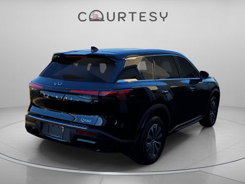 Certified 2025 INFINITI QX60 Pure w/ Cargo Package image 3