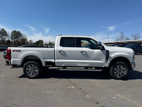 New 2026 Ford F250 Lariat w/ Lariat Premium Package image 6