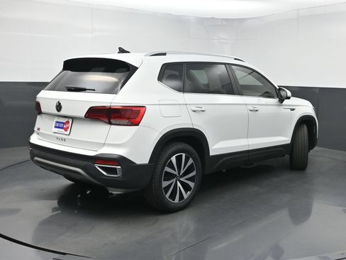 Used 2022 Volkswagen Taos SE FWD image 22
