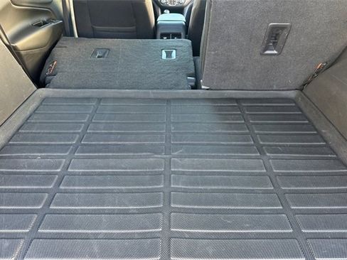 Used 2020 Chevrolet Equinox LT image 17