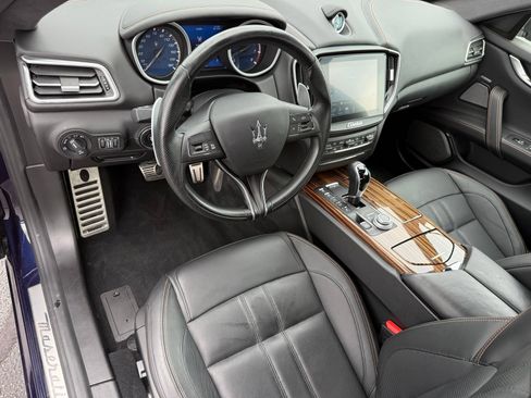 Used 2018 Maserati Ghibli S GranSport Q4 AWD/4WD image 12