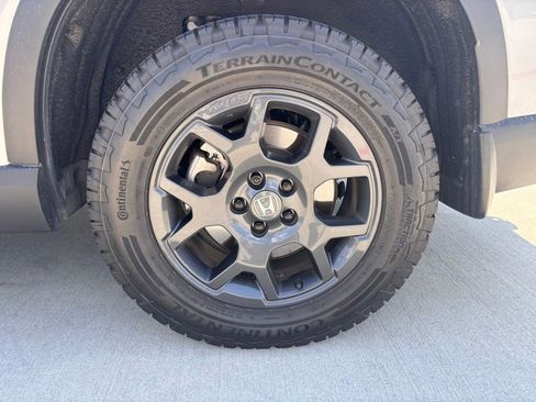 Used 2024 Honda Pilot TrailSport image 11