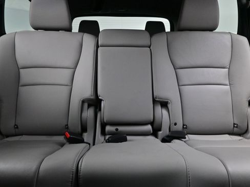 Used 2021 Honda Pilot EX-L image 16