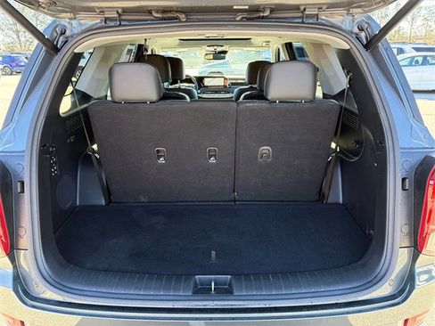 Used 2021 Hyundai Palisade Limited image 18