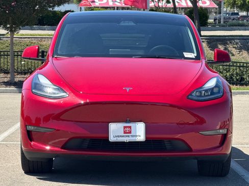 Used 2023 Tesla Model Y Long Range AWD/4WD image 9