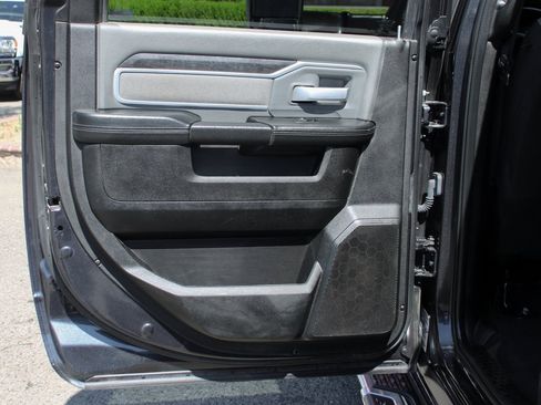 Used 2022 RAM 2500 Big Horn image 28