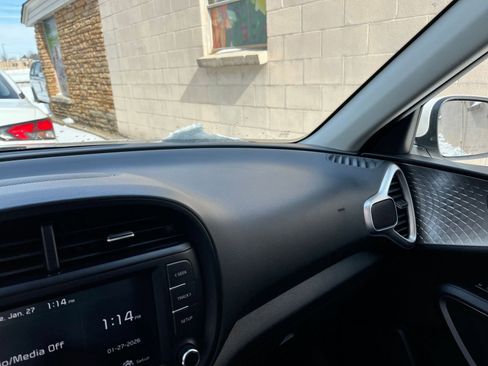 Used 2025 Kia Soul LX w/ LX Technology Package image 33