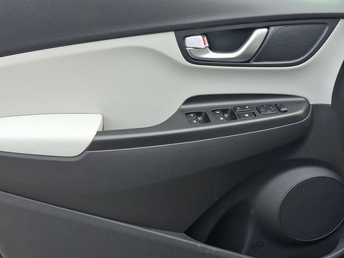 Certified 2023 Hyundai Kona SEL w/ Convenience Package image 14