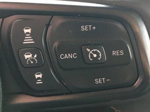 Used 2024 Jeep Wrangler Unlimited Sport image 11