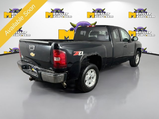 Used 2011 Chevrolet Silverado 1500 LTZ w/ Suspension Package, Off-Road AWD/4WD image 5