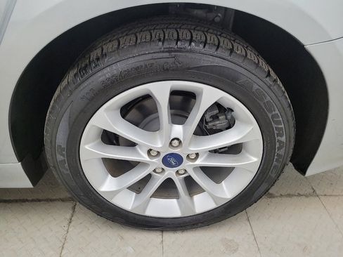 Used 2020 Ford Fusion SE image 31