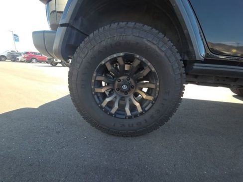 Used 2019 Jeep Wrangler Unlimited Sahara AWD/4WD image 25