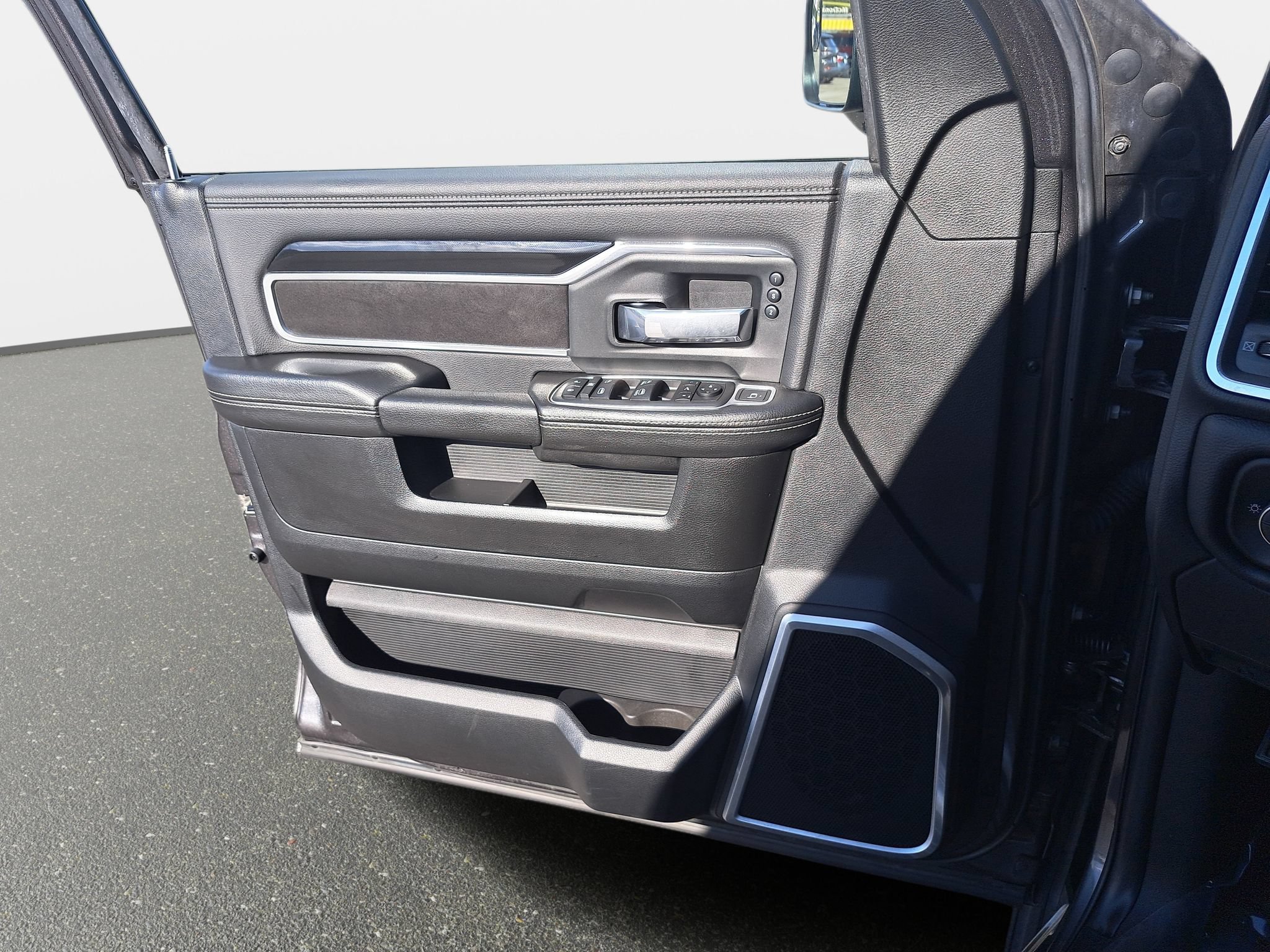 Used 2020 RAM 3500 Laramie w/ Night Edition AWD/4WD image 25
