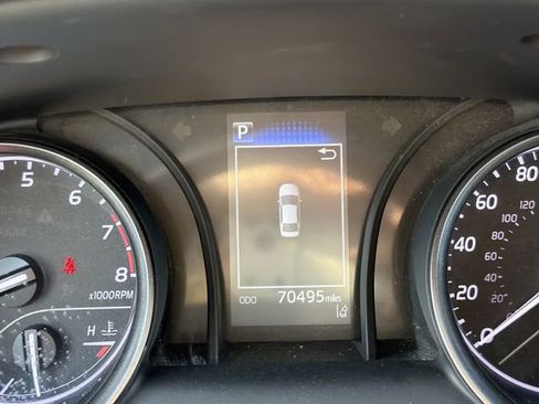 Used 2022 Toyota Camry SE w/ Carpet Mat Package (TMS) image 25