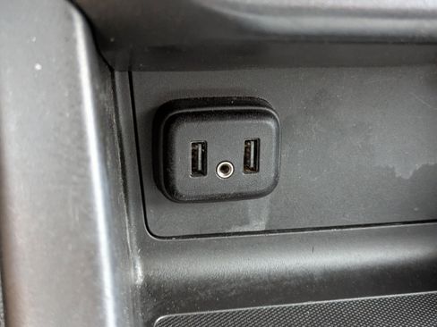 Used 2022 Chevrolet Colorado ZR2 image 21