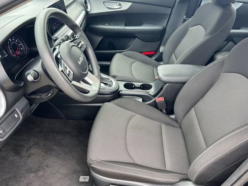 Used 2024 Kia Forte LXS FWD image 17