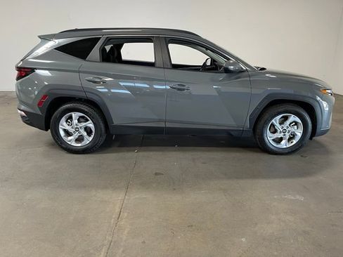 Used 2024 Hyundai Tucson SEL FWD image 2