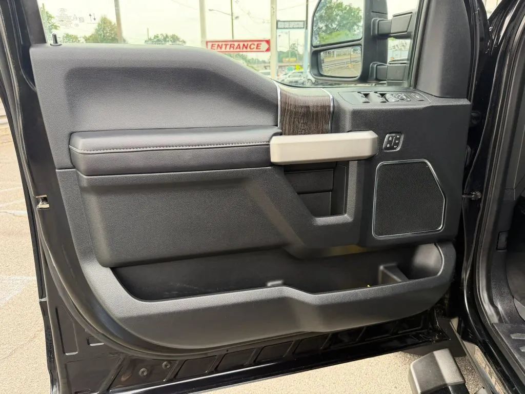 Used 2021 Ford F350 Lariat AWD/4WD image 25