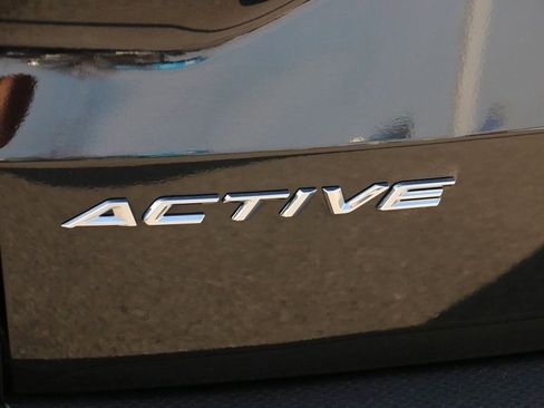 Certified 2025 Ford Escape Active image 9