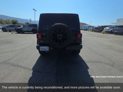 Used 2022 Jeep Wrangler Unlimited Sahara AWD/4WD image 7