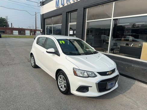 Used 2019 Chevrolet Sonic LT image 1