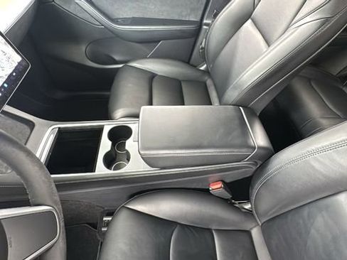 Used 2021 Tesla Model Y Performance image 29