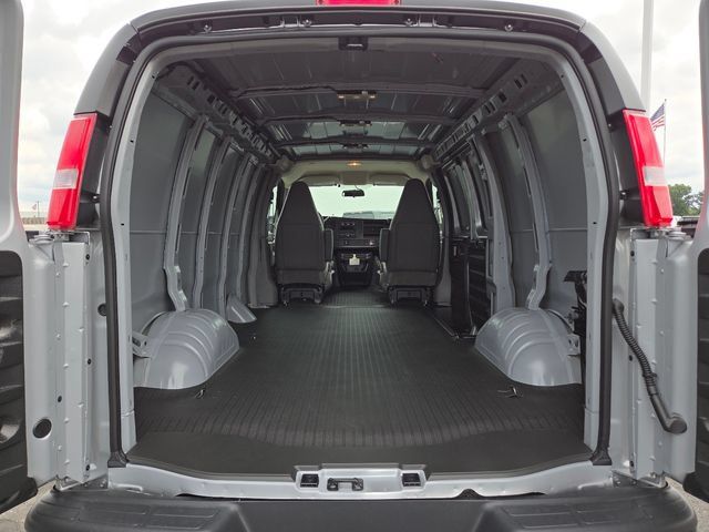 New 2026 Chevrolet Express 2500 w/ Driver Convenience Package RWD image 13