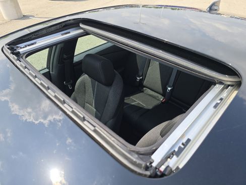 Used 2023 Honda Accord Sport image 3