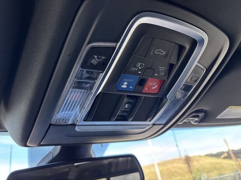 Used 2020 RAM 2500 Laramie w/ Night Edition image 41