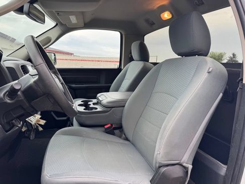 Used 2018 RAM 1500 Express RWD image 4